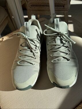 Nike Men's Light Olive Green Low-Profile Training Sneakers